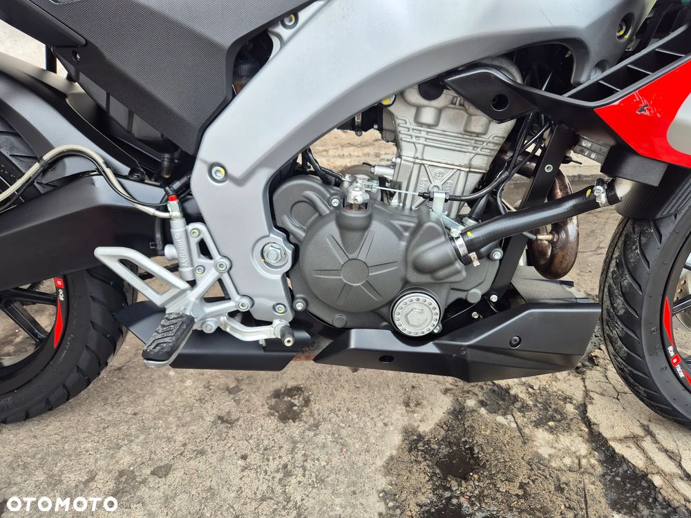 Aprilia Tuono - 6