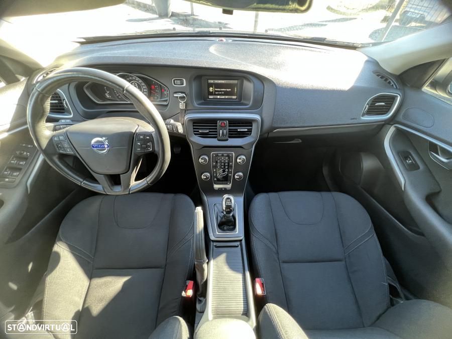 Volvo V40 2.0 D2 Kinetic - 21