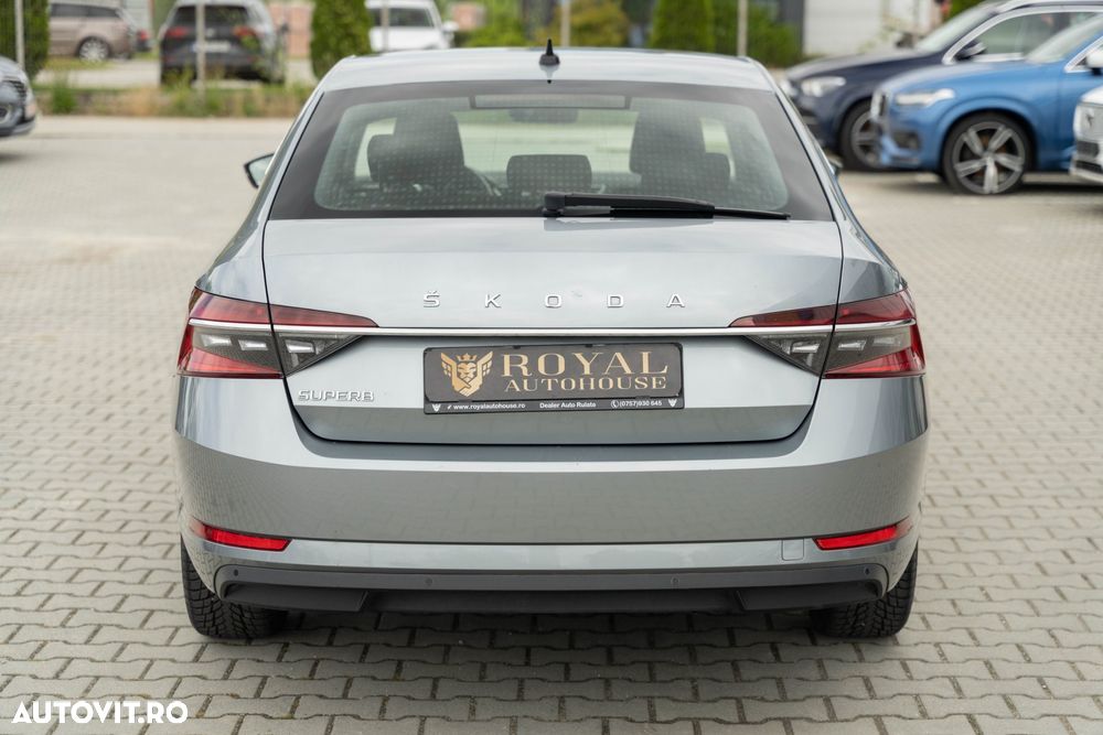 SKODA Superb 2021 — imagine 10