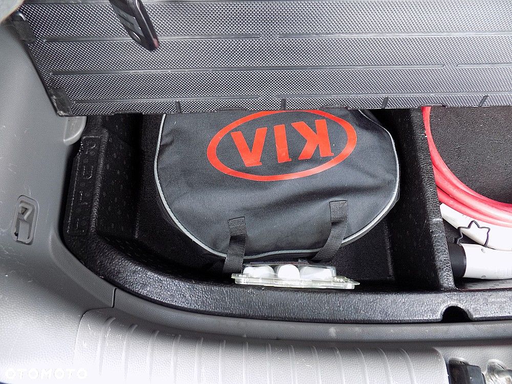 Kia Soul Plug - 24