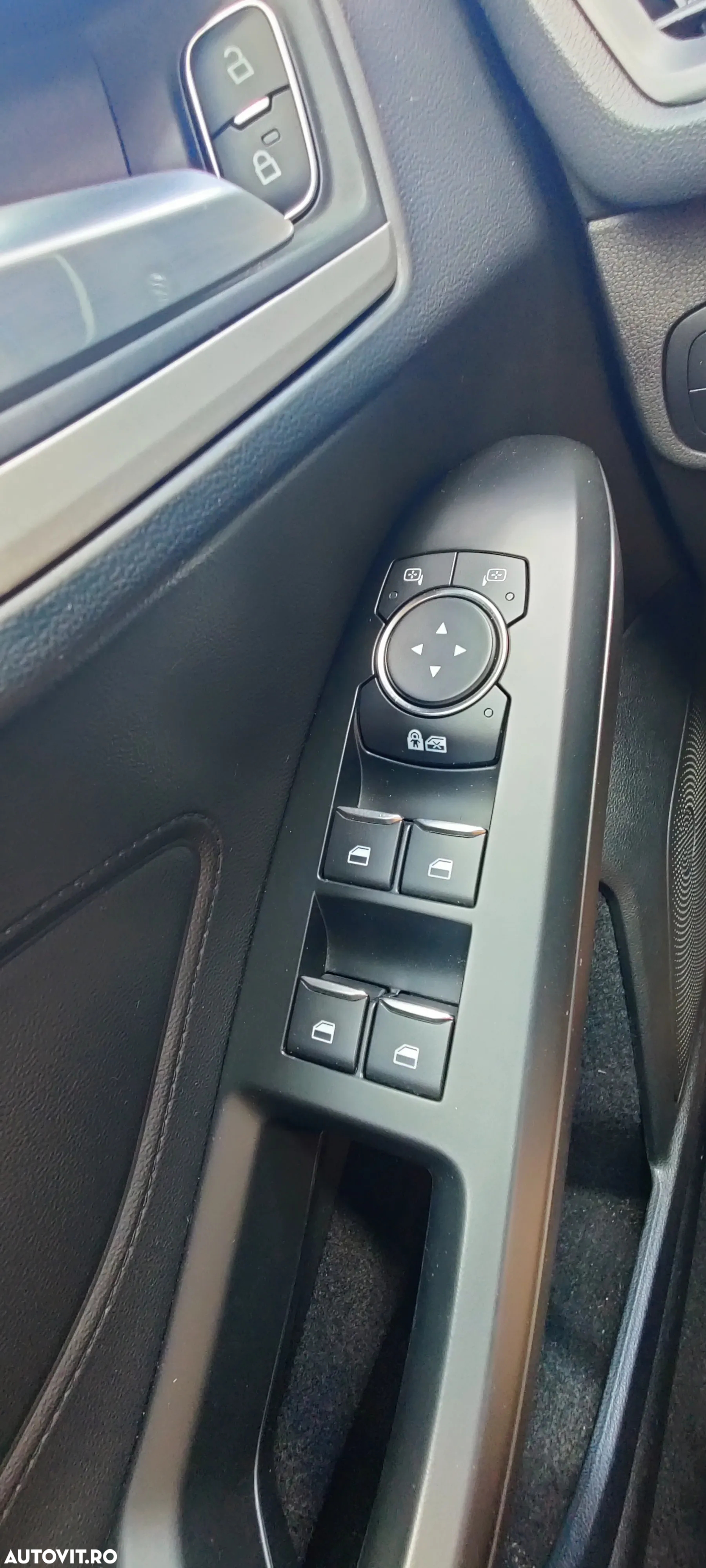 Ford Focus 1.0 EcoBoost Trend Edition - 17