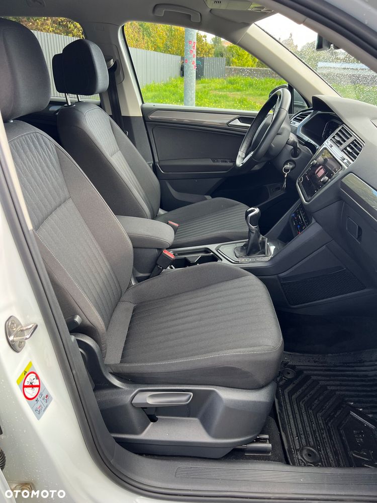 Volkswagen Tiguan - 22