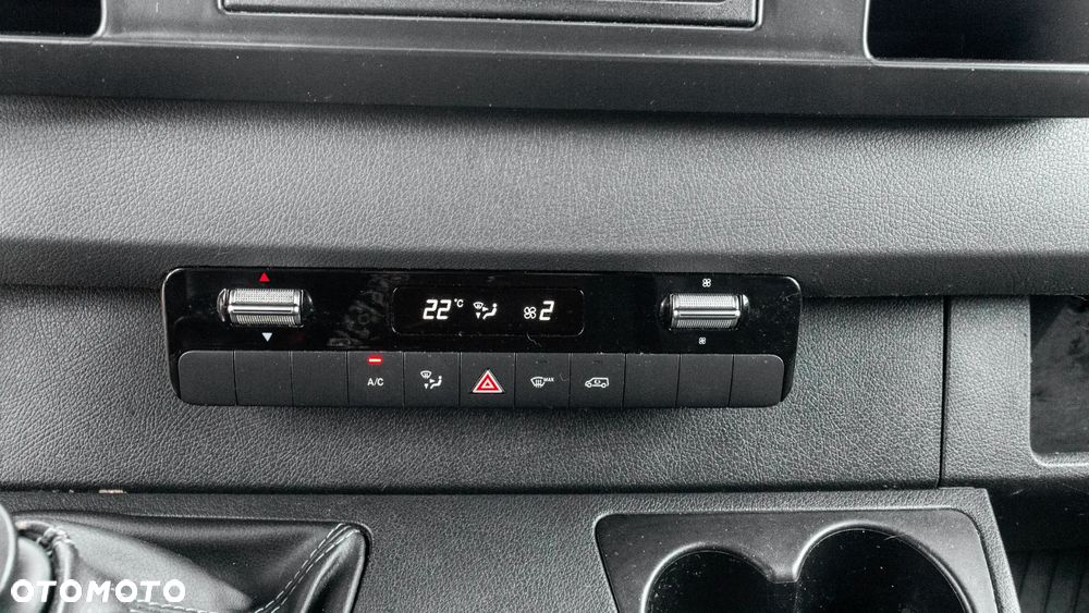Mercedes-Benz Sprinter - 20