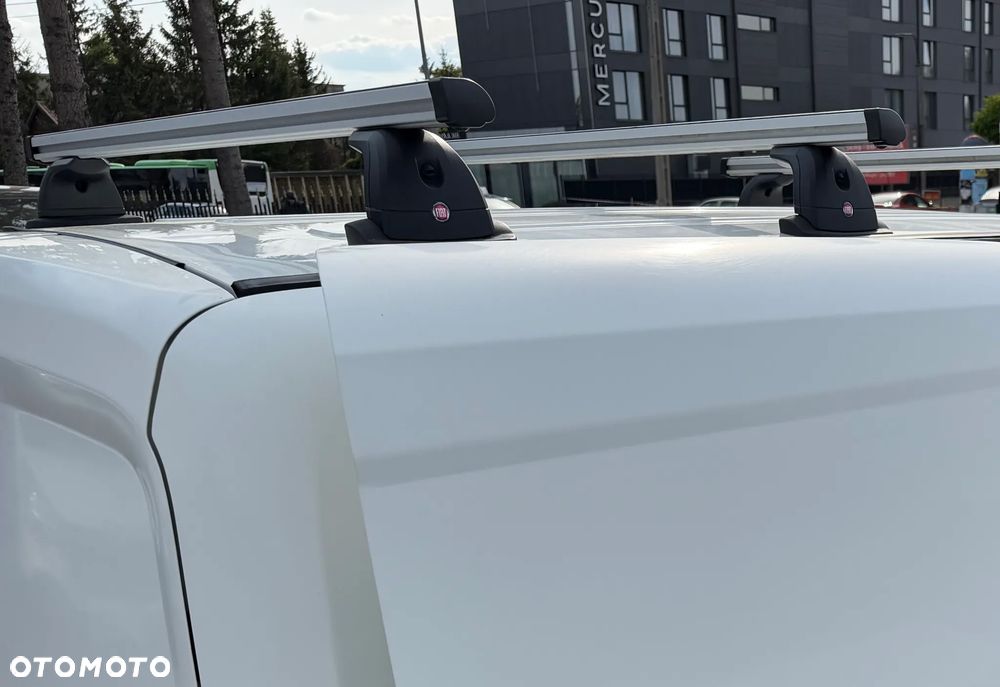 Fiat DOBLO VAN VAT-1 Homologacja cięż. DMC: 2145kg Ładowność 706kg MOCNY SILNIK 1.6 MultiJet, 105KM Emisja Euro-6, Skrzynia biegów 6-cio stopniowa! ORYGINALNA ZABUDOWA PAKI, BOCZNE DRZWI PRZESUWNE, RADIO FABRYCZNE, Hak 1300kg, PODGRZEWANE FOTELE Z REG. I PODŁOKIETNIKIEM, BAGAŻNIK DACHOWY ORYGINALNY FIAT, PARKTRONIKI, ALARM.. - 41
