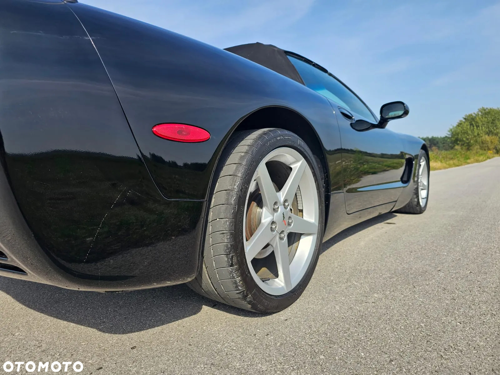Chevrolet Corvette - 8