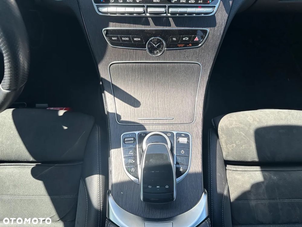 Mercedes-Benz Klasa C 300 d 9G-TRONIC - 20