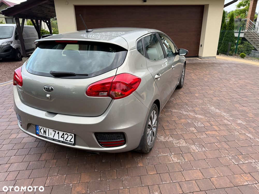 Kia Ceed 1.6 GDI L - 3