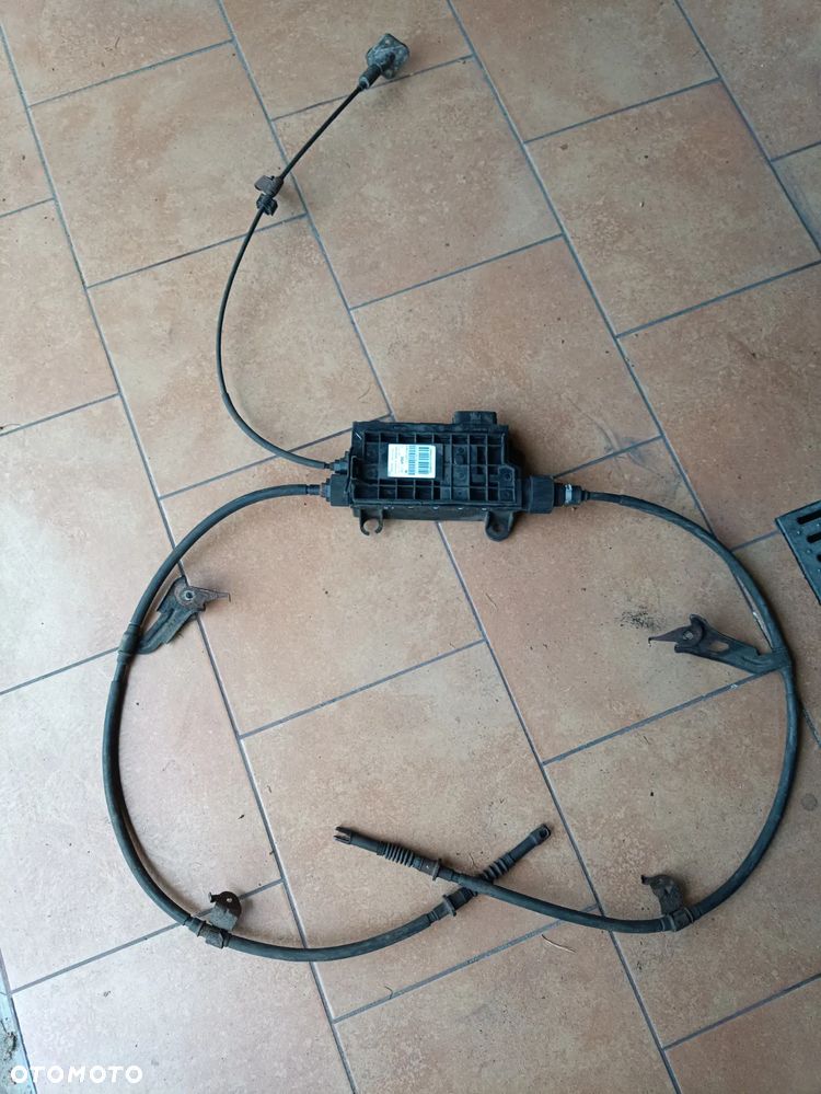 Hamulec ręczny Mechanizm ręcznego linki 46300-05041 Toyota Avensis T27 T29 - 2