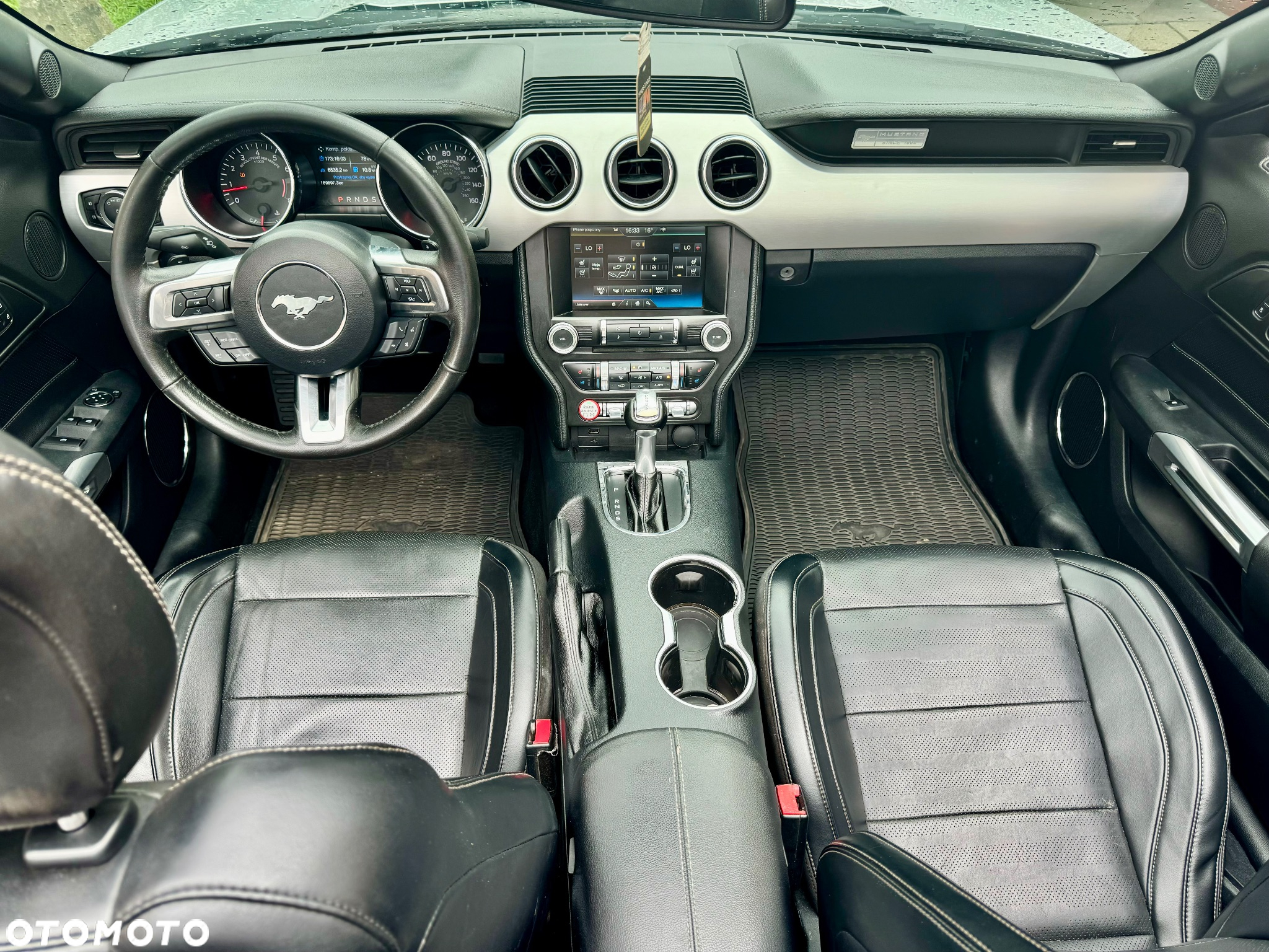 Ford Mustang - 13