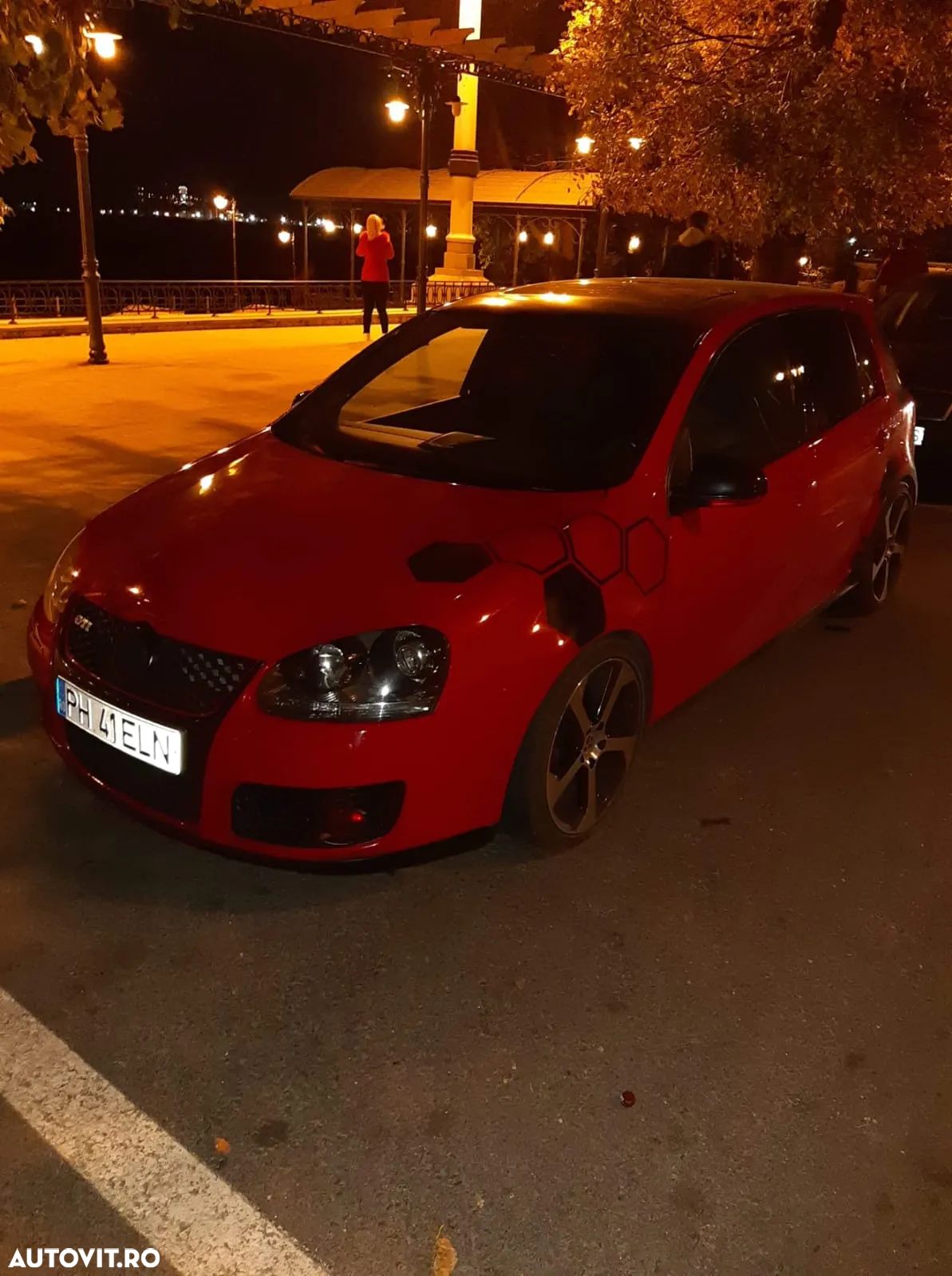 Volkswagen Golf 2.0 FSI GTI - 1