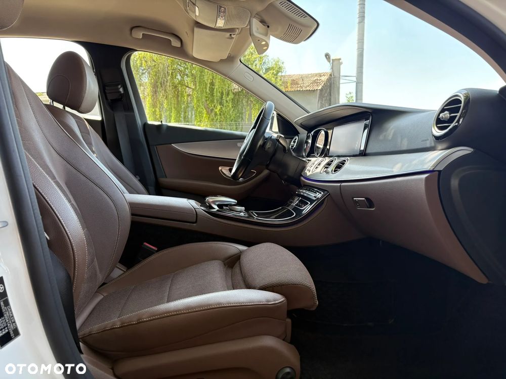 Mercedes-Benz Klasa E 220 d 9G-TRONIC - 29