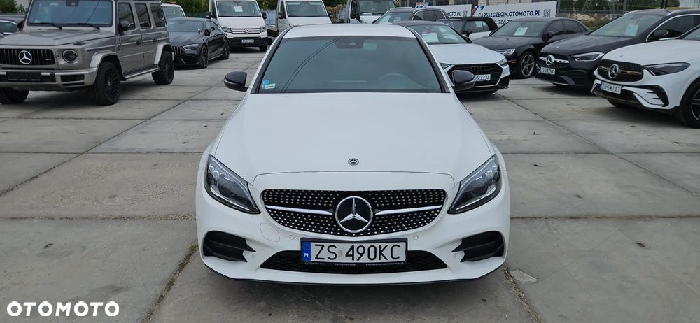 Mercedes-Benz Klasa C 220 d 4Matic 9G-TRONIC AMG Line - 2