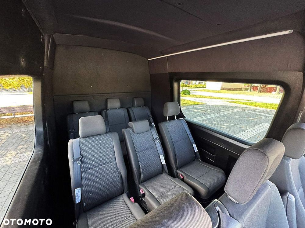 Mercedes-Benz Sprinter - 33