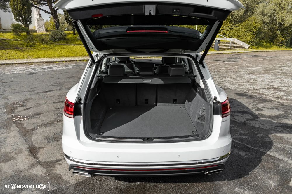VW Touareg 3.0 TDI V6 Elegance Plus - 10
