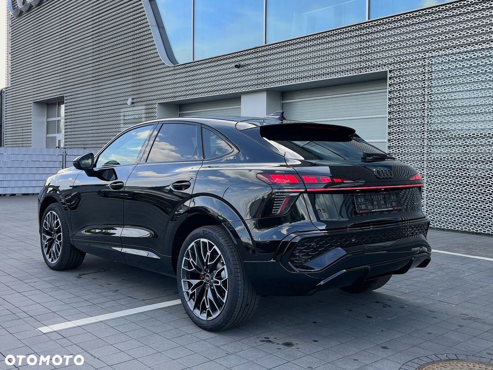 Audi Q3 Sportback - 8