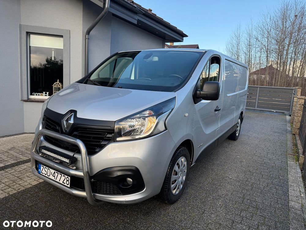 Renault TRAFIC - 2