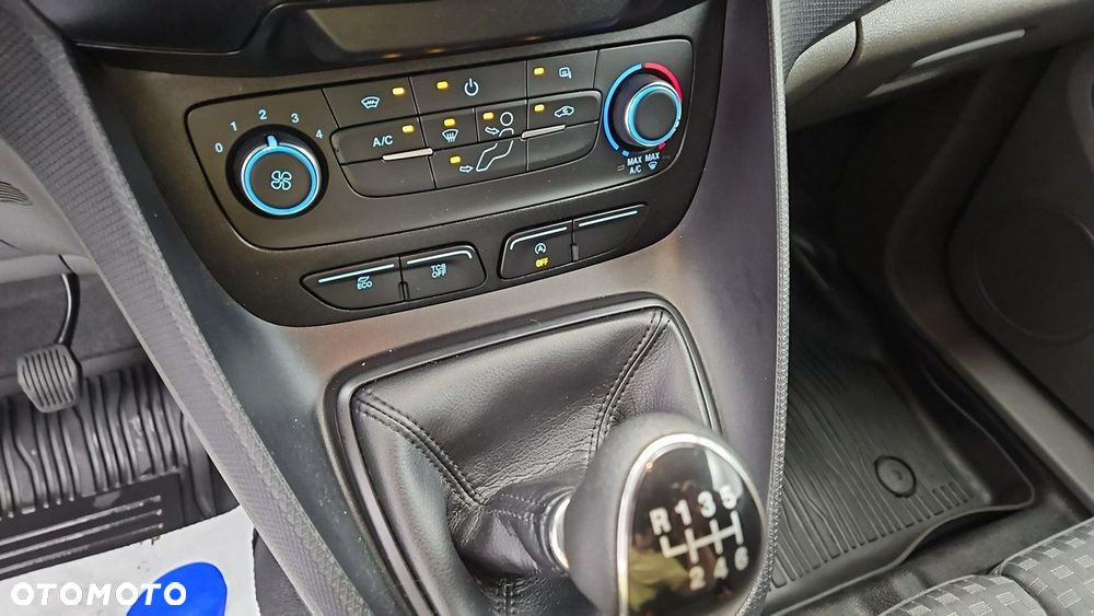 Ford Transit Connect - 18