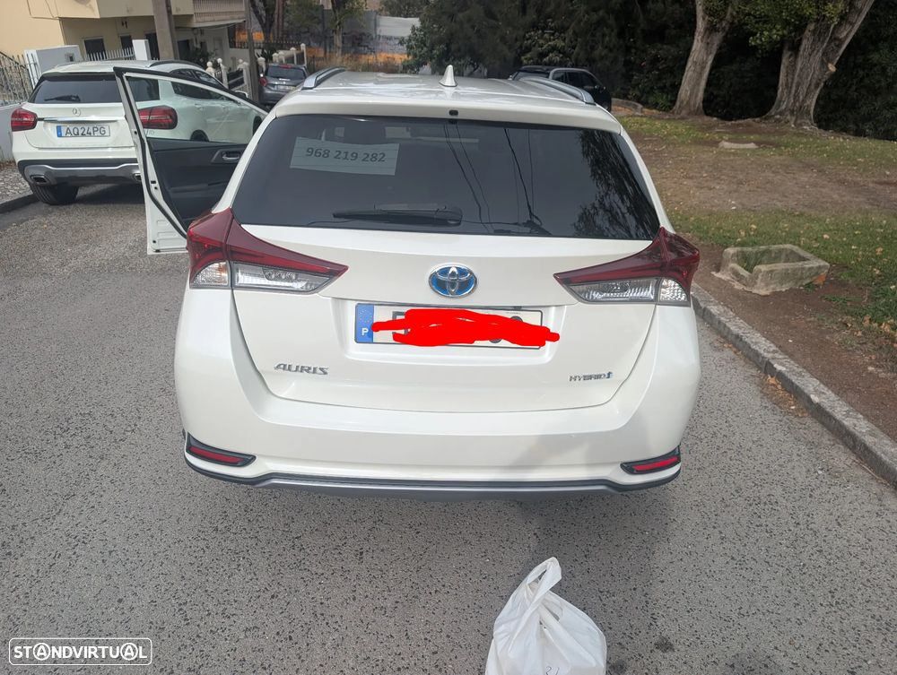 Toyota Auris Touring Sports 1.8 HSD Freestyle - 9