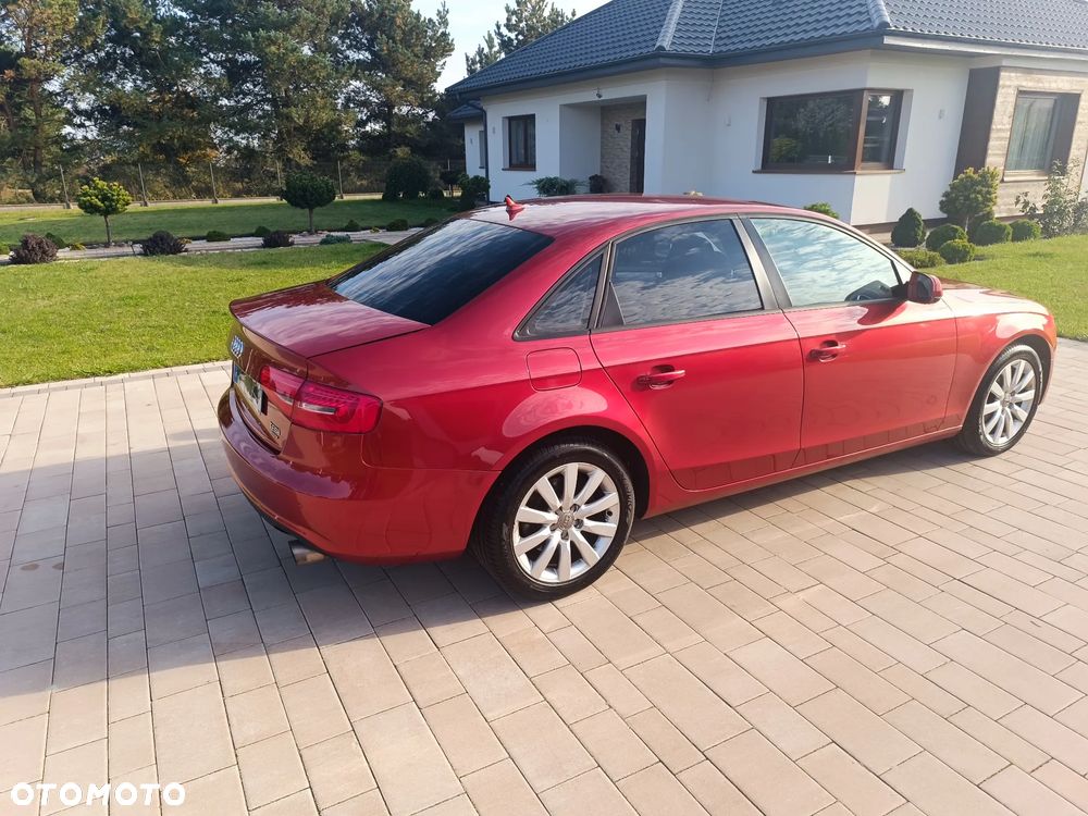 Audi A4 Limousine - 16
