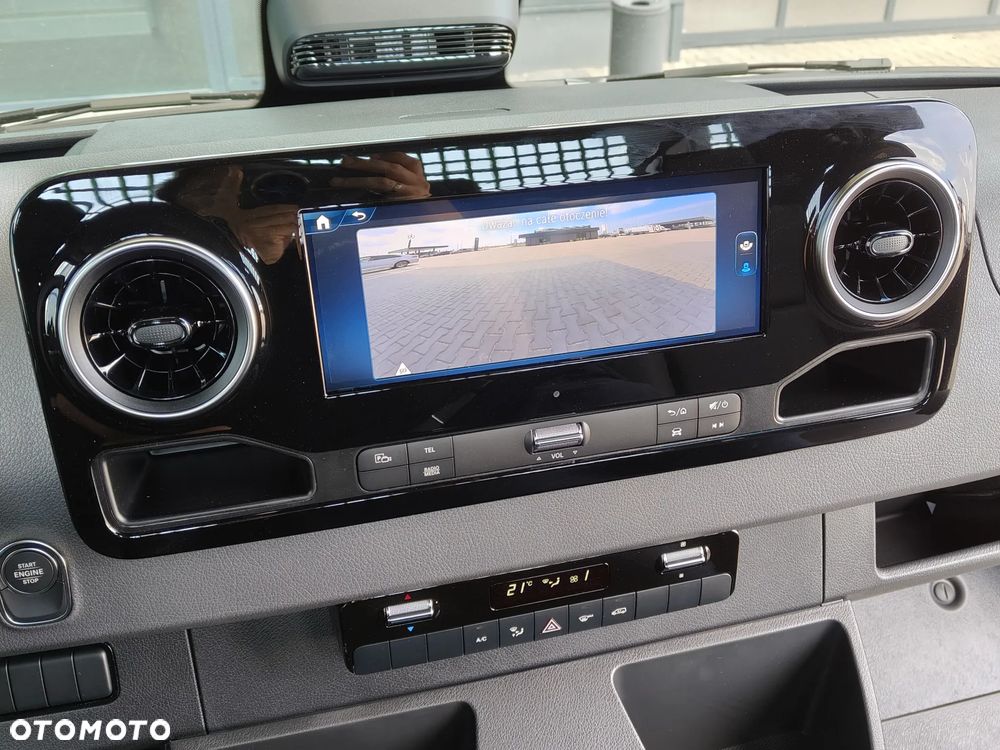 Mercedes-Benz Sprinter - 15