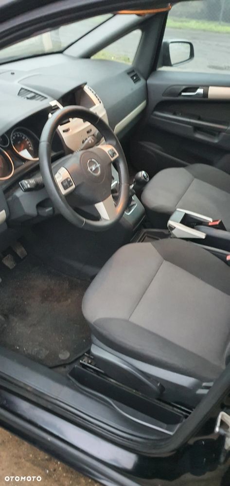 Opel Zafira - 9
