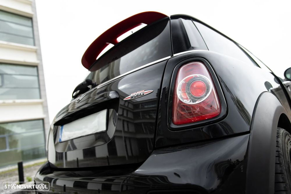 MINI 3 Portas John Cooper Works - 13