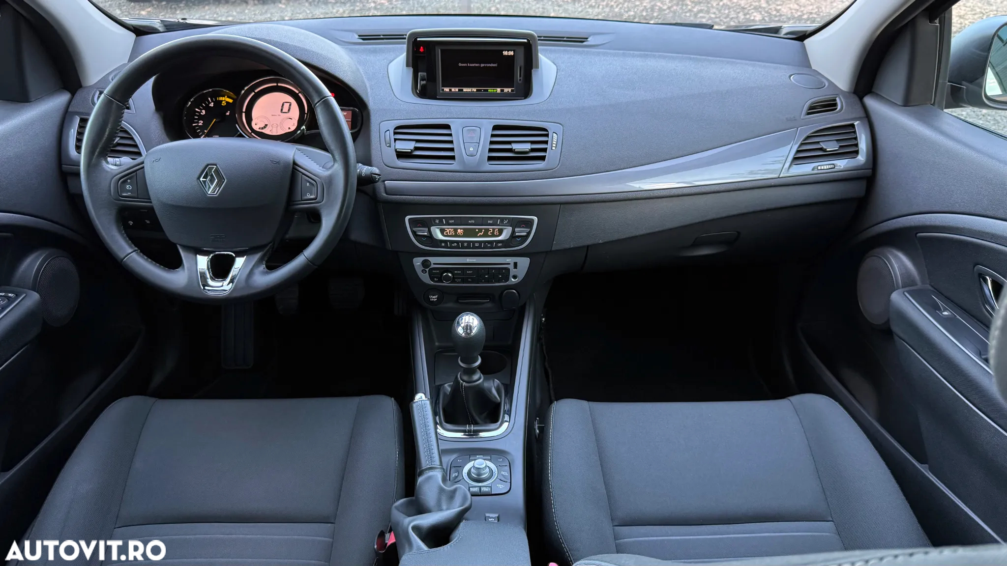 Renault Megane dCi 110 FAP LIMITED - 8