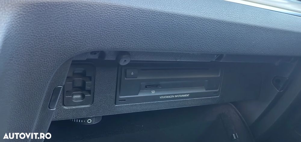 Volkswagen Passat 2.0 TDI DSG Highline - 11