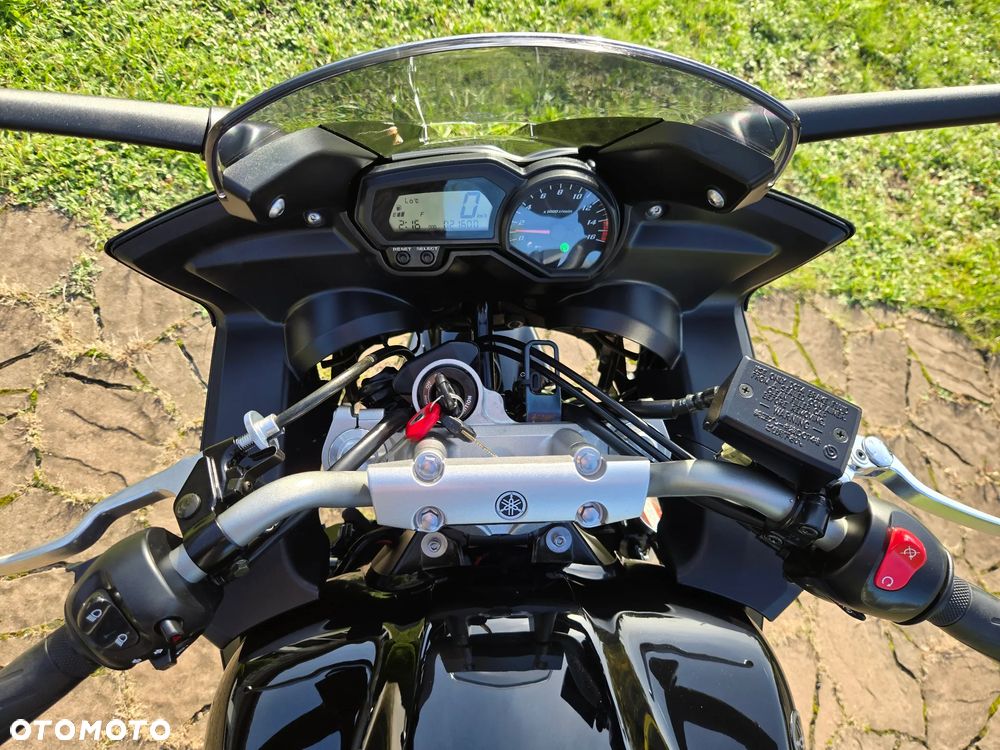 Yamaha FZ6 - 11