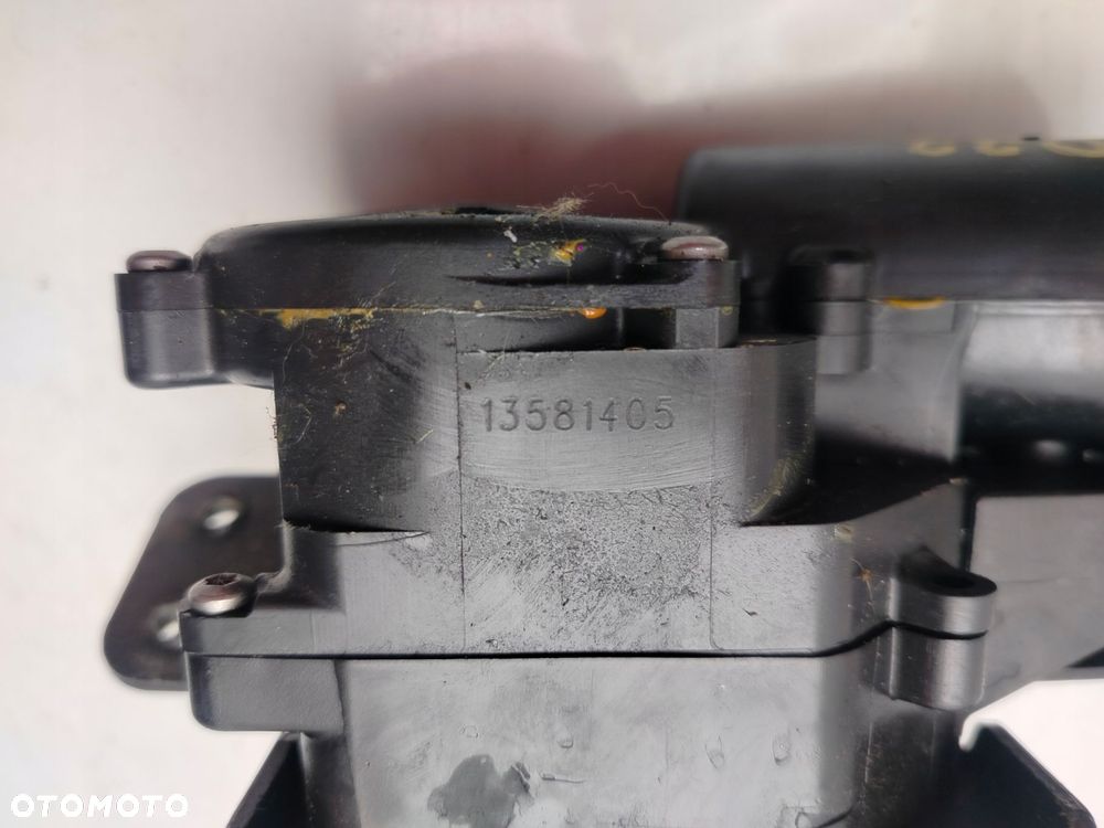 opel insignia a lift 13r- zamek dociąg  klapy bagażnika tył tylny 13581405 - 4