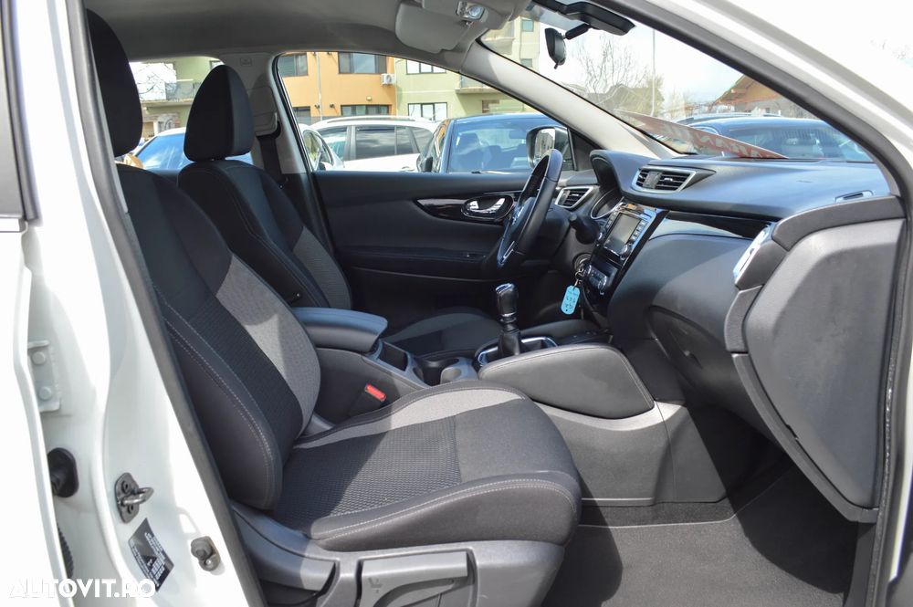 Nissan Qashqai 1.5D 114CP 2WD N-Connecta - 23