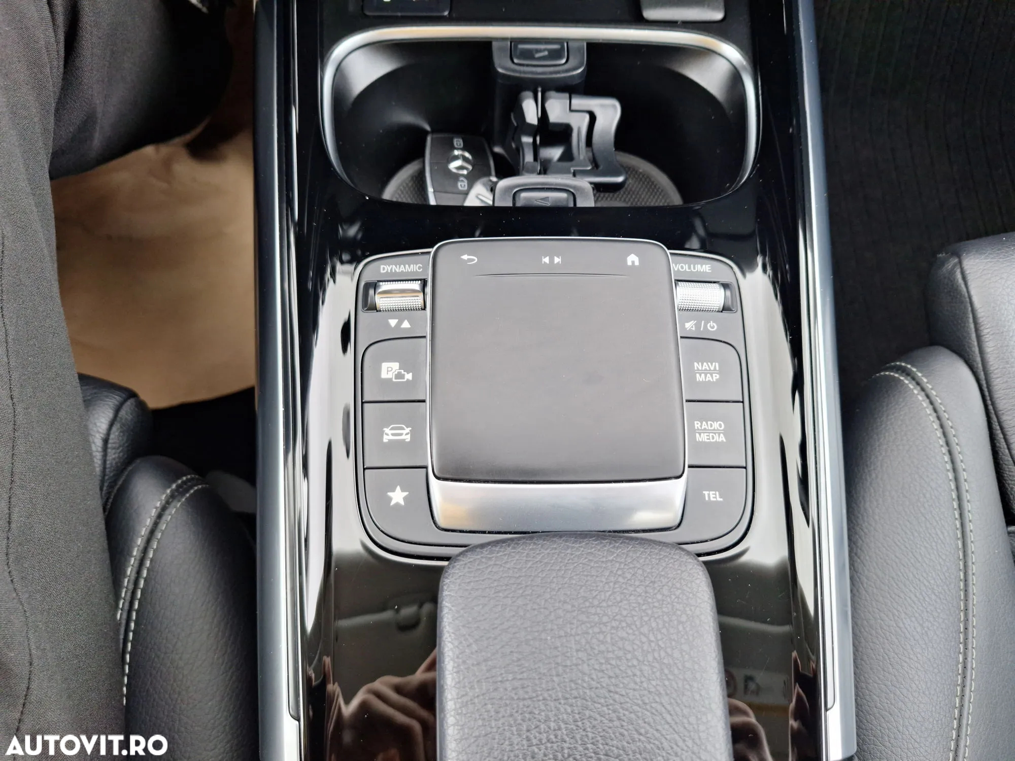 Mercedes-Benz GLA 200 d 4Matic 8G-DCT - 17