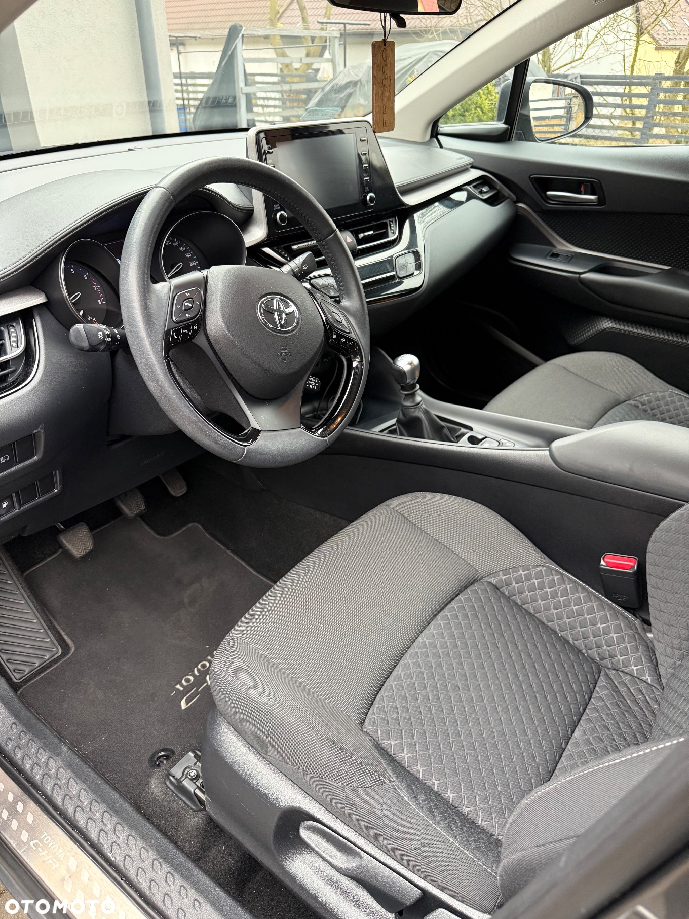 Toyota C-HR - 21