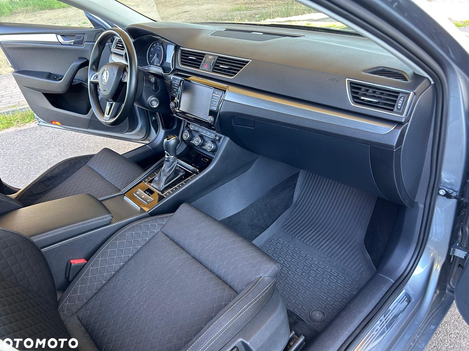 Skoda Superb 1.8 TSI DSG Ambition - 24