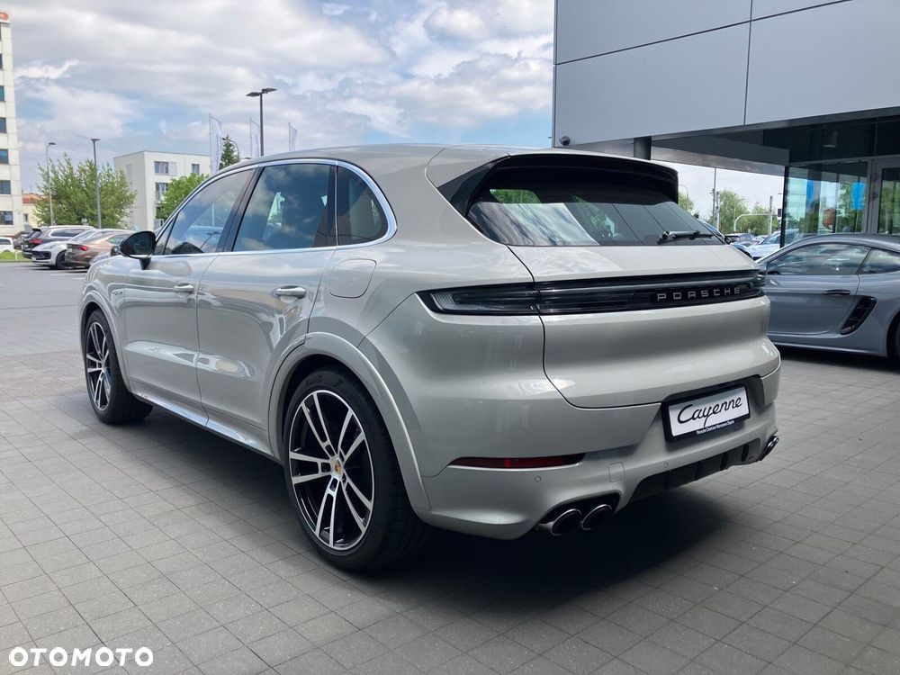 Porsche Cayenne - 7