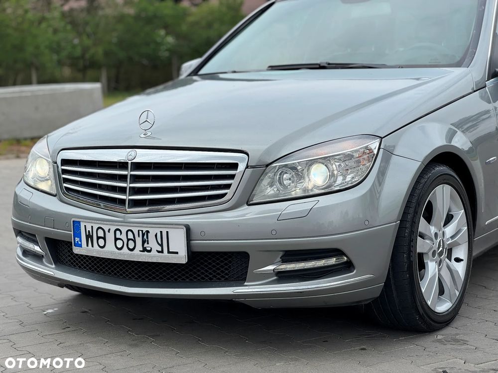 Mercedes-Benz Klasa C 250 CDI DPF 4Matic 7G-TRONIC BlueEFFICIENCY Elegance - 10