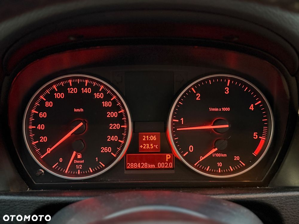 BMW X1 - 32