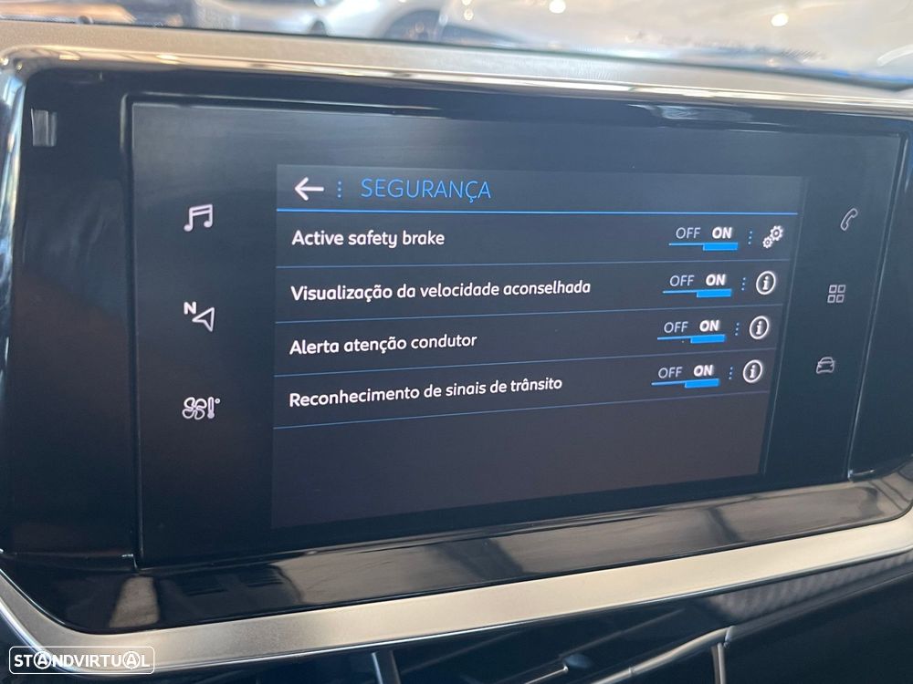 Peugeot 2008 1.2 PureTech Allure Pack - 20