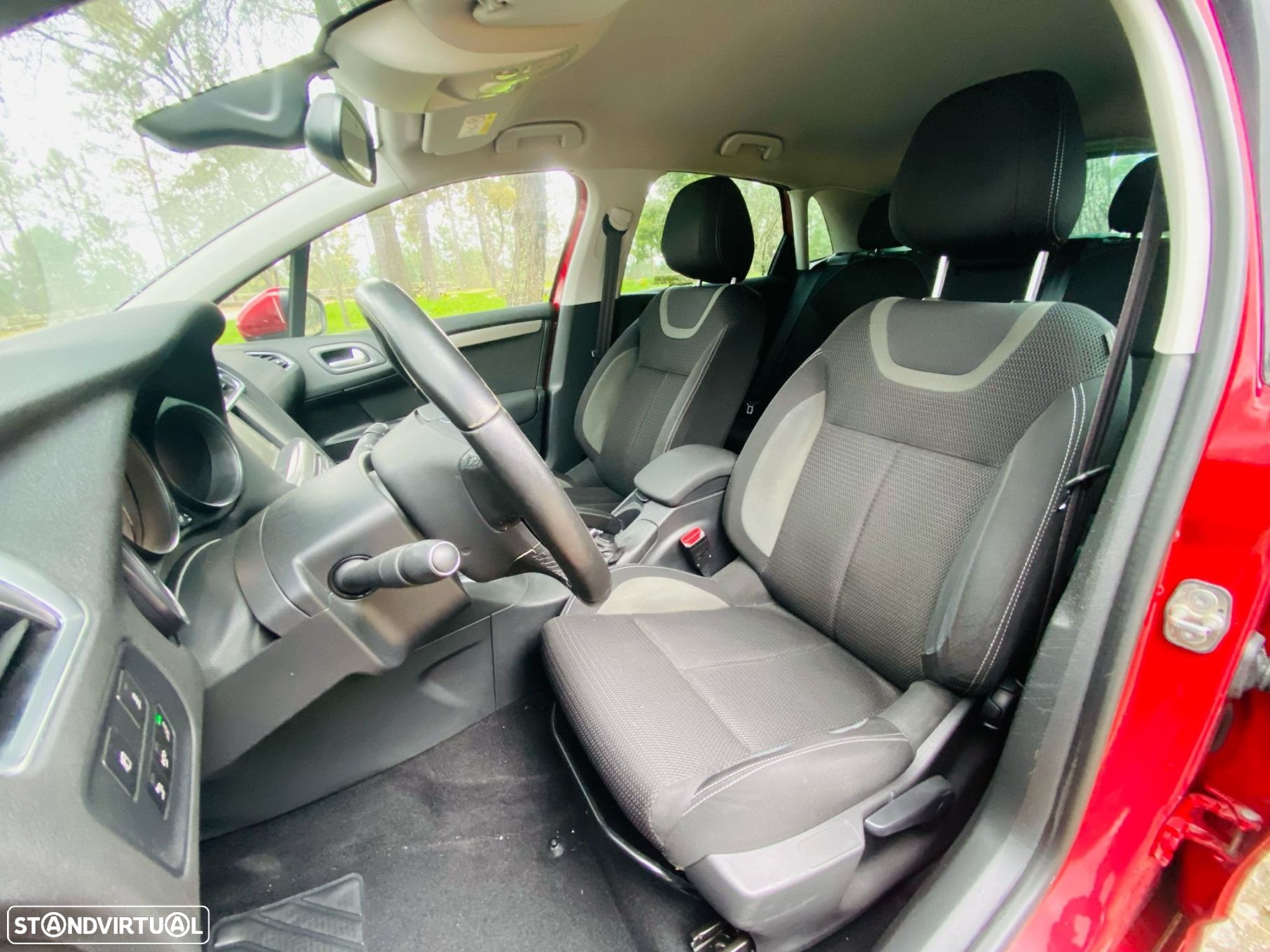 Citroën C4 1.6 BlueHDi Feel EAT6 - 23