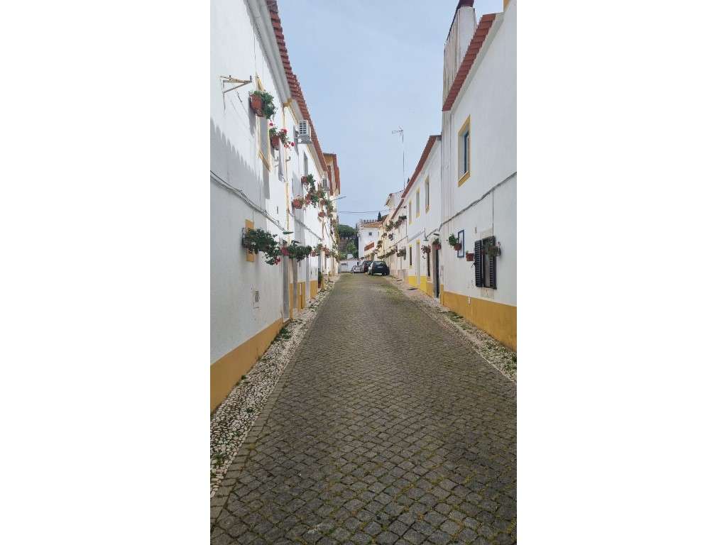 Moradia T1+1 na zona histórica de Vila Viçosa - Grande imagem: 2/19