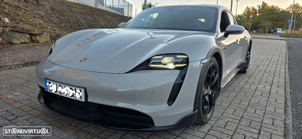 Porsche Taycan Cross Turismo 4 - 4