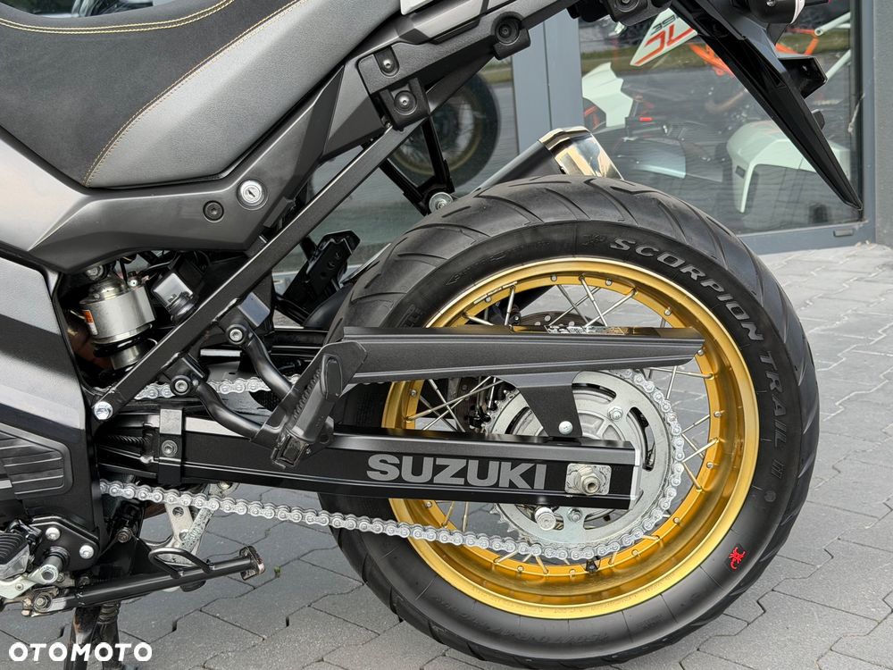 Suzuki V-STROM - 29