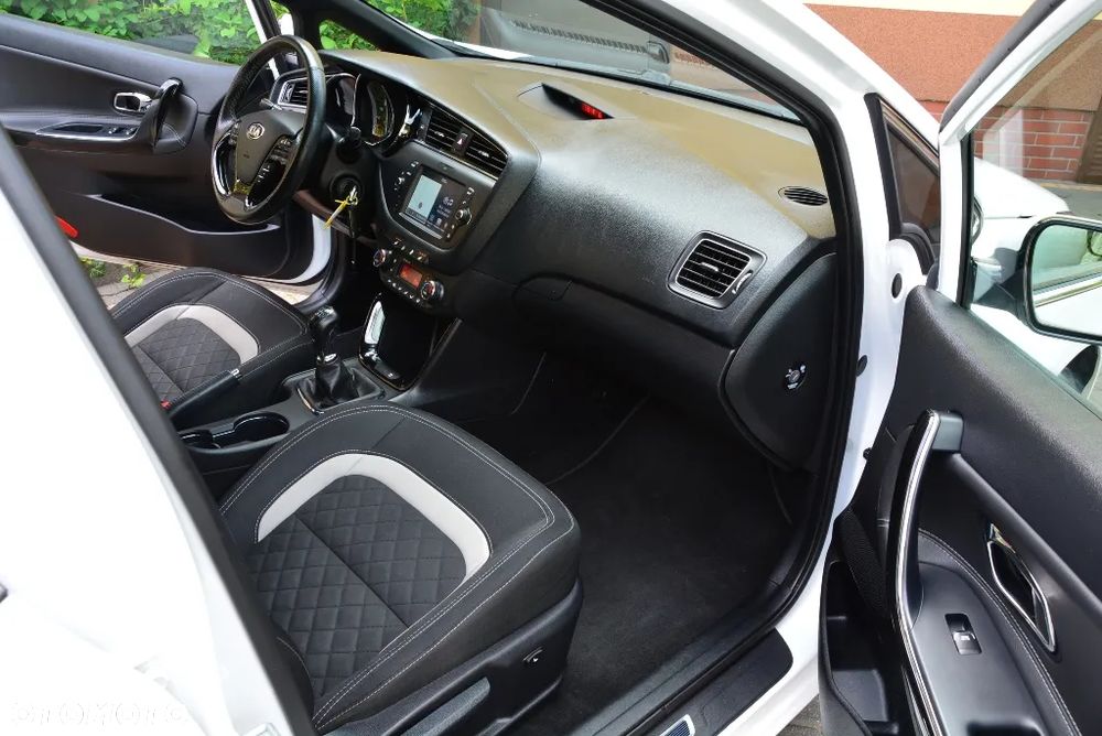 Kia Ceed 1.6 CRDi GT Line - 22