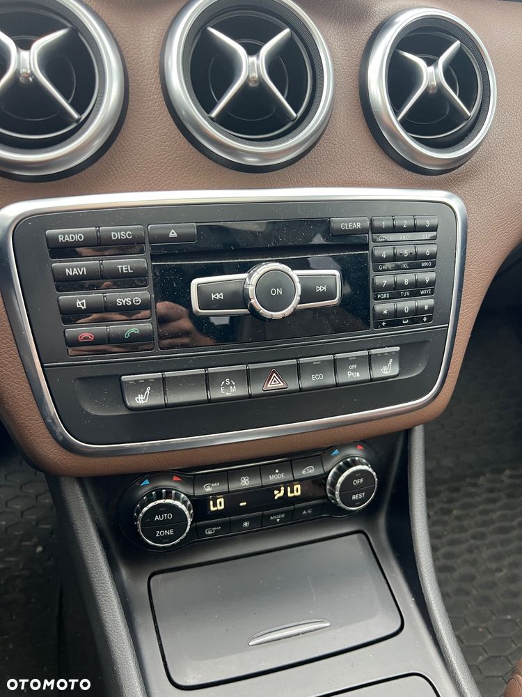 Mercedes-Benz Klasa A 200 CDI 7G-DCT AMG Line - 8