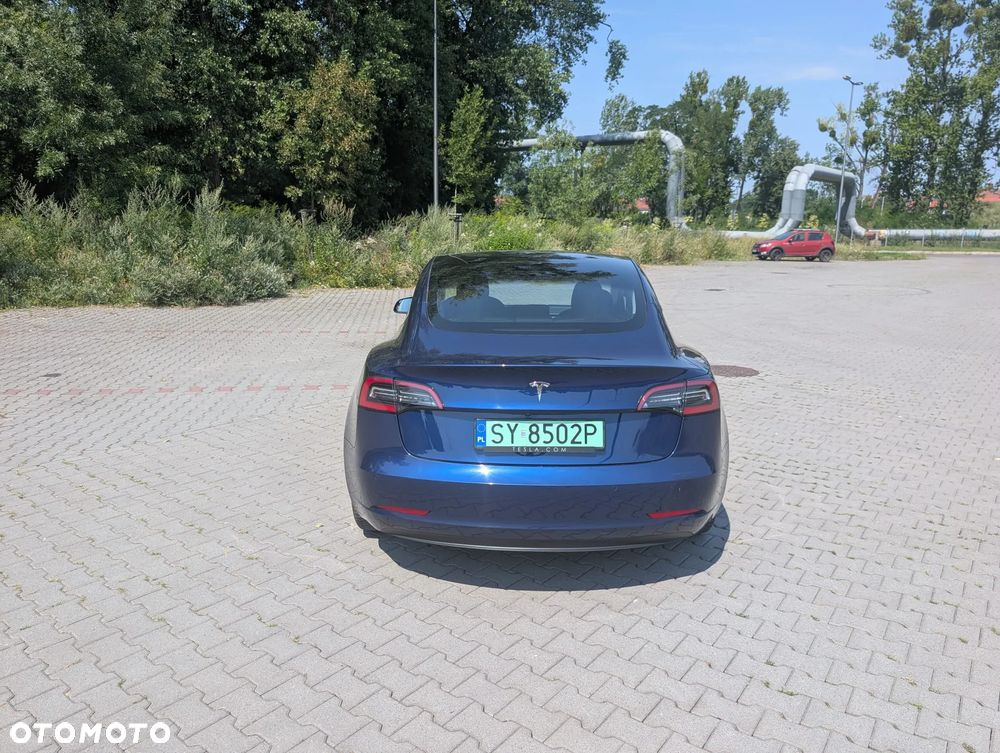 Tesla Model 3 - 6
