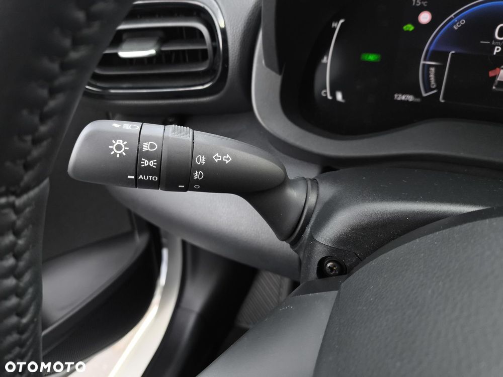 Toyota Yaris Hybrid 1.5 Style - 26