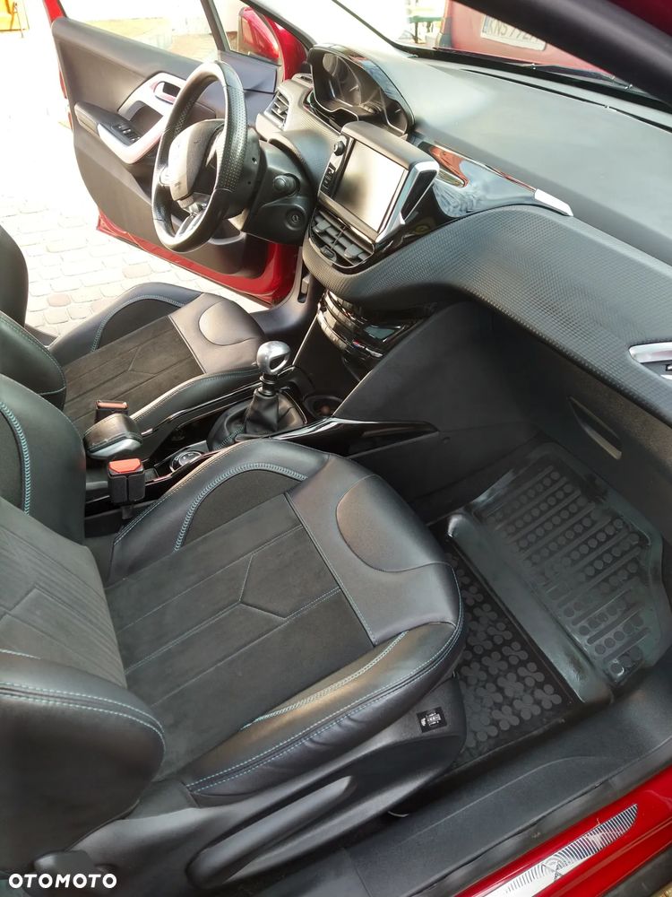 Peugeot 2008 1.2 Pure Tech GPF Crossway S&S - 9