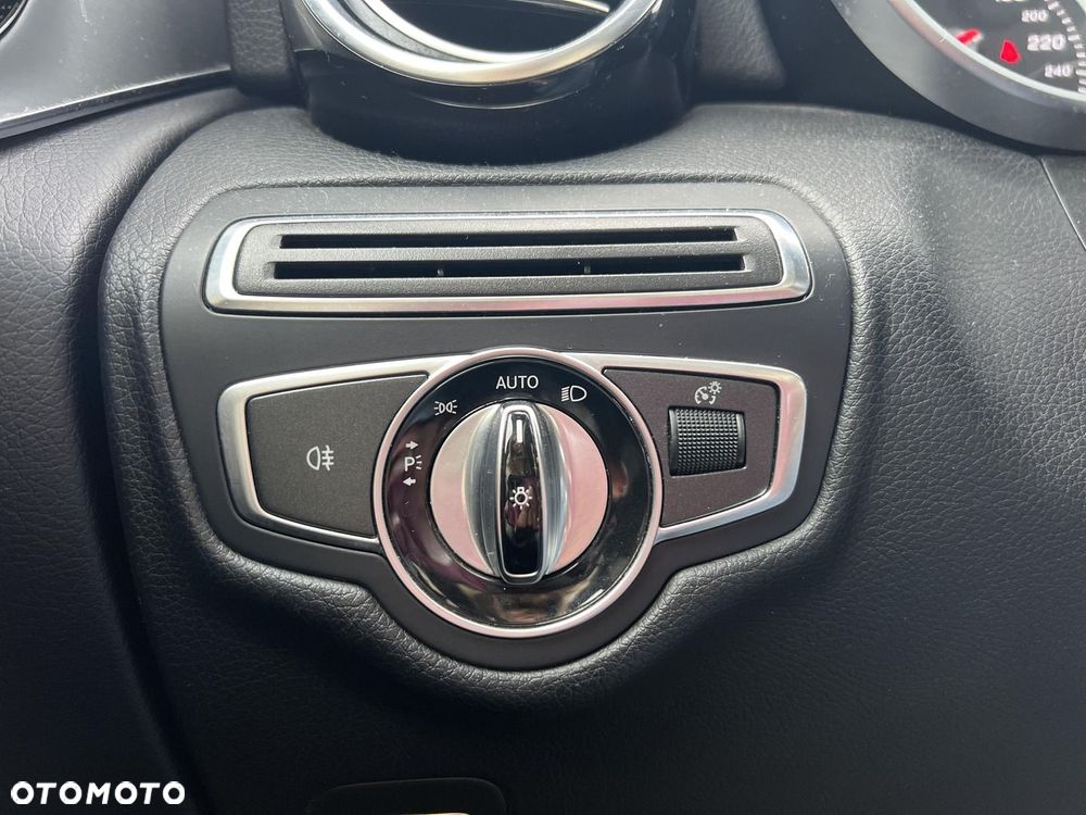 Mercedes-Benz GLC 220 d 4-Matic - 28