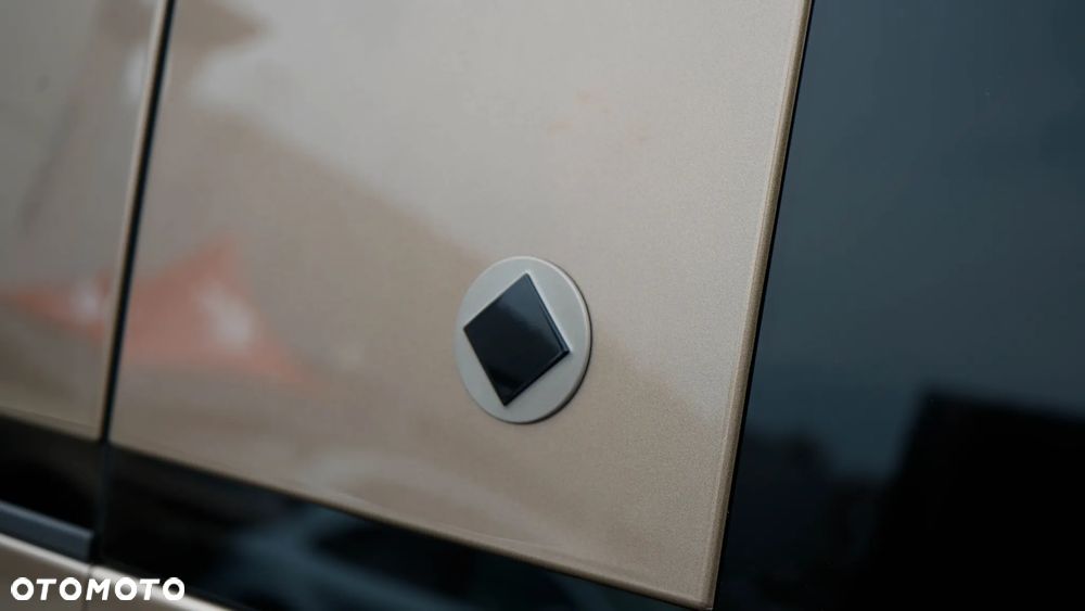 Land Rover Defender 4.4 P635 V8 mHEV Octa - 12