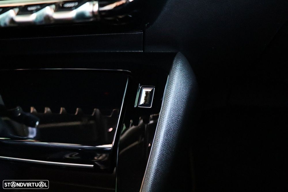 Peugeot e-2008 50 kWh GT Line - 15